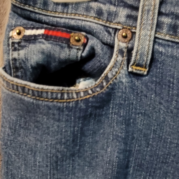 Tommy Hilfiger Jeans Ladies Size7 Short Junior Midrise EMBROIDERED Jeans Pockets - Picture 10 of 16